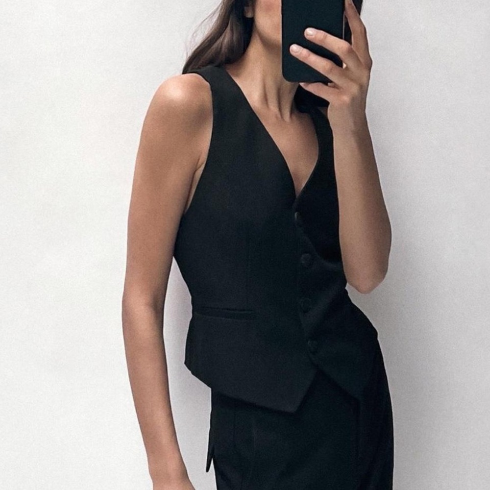 Zara NWT black vest 2010/784
